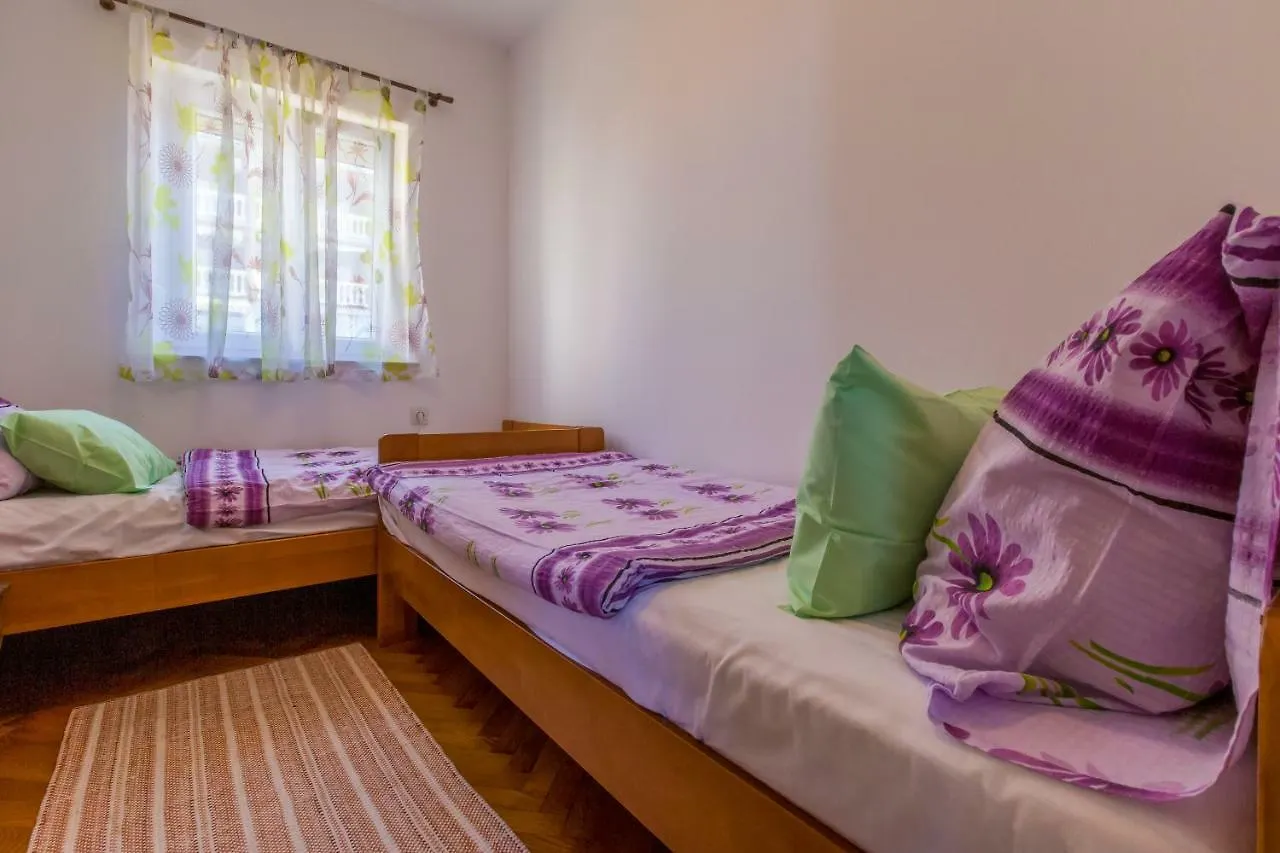 Apartman Nada Dramalj 0*,  Croatia